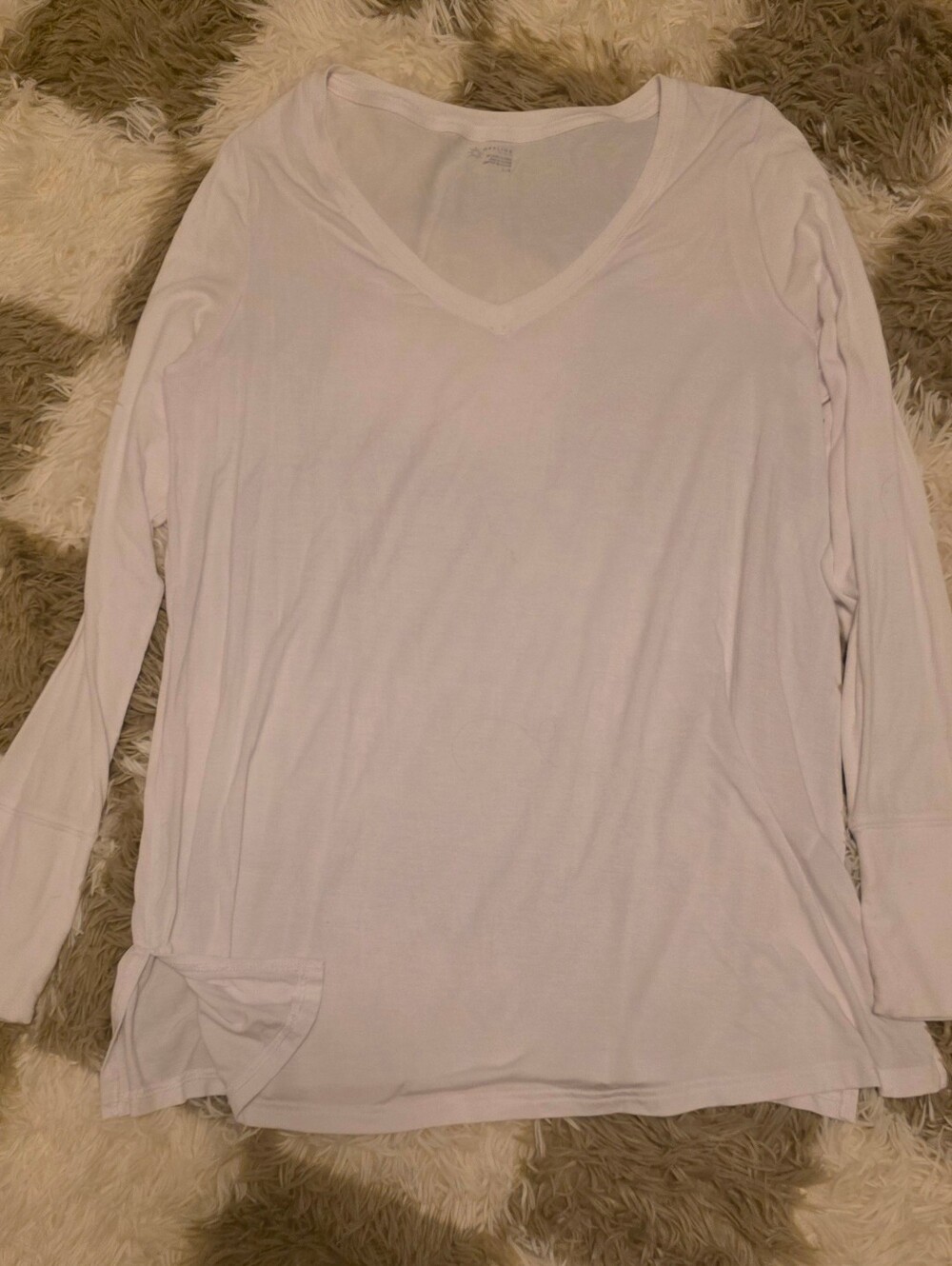Aerie Offline White V-Neck Long Sleeve Top